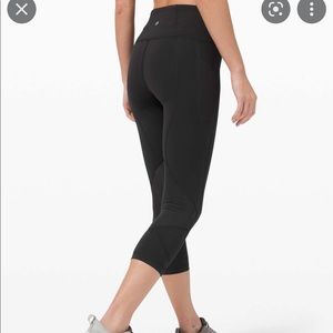 NWOT Pace rival crop 22” black